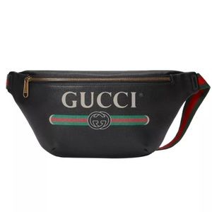 GUCCI Print Leather Belt Bag Black with Vintage Logo Retro-style Green/Red strap